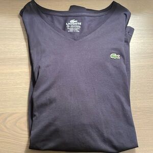 NWOT men’s Lacoste v neck navy t shirt size 9. 100 % Pima cotton.